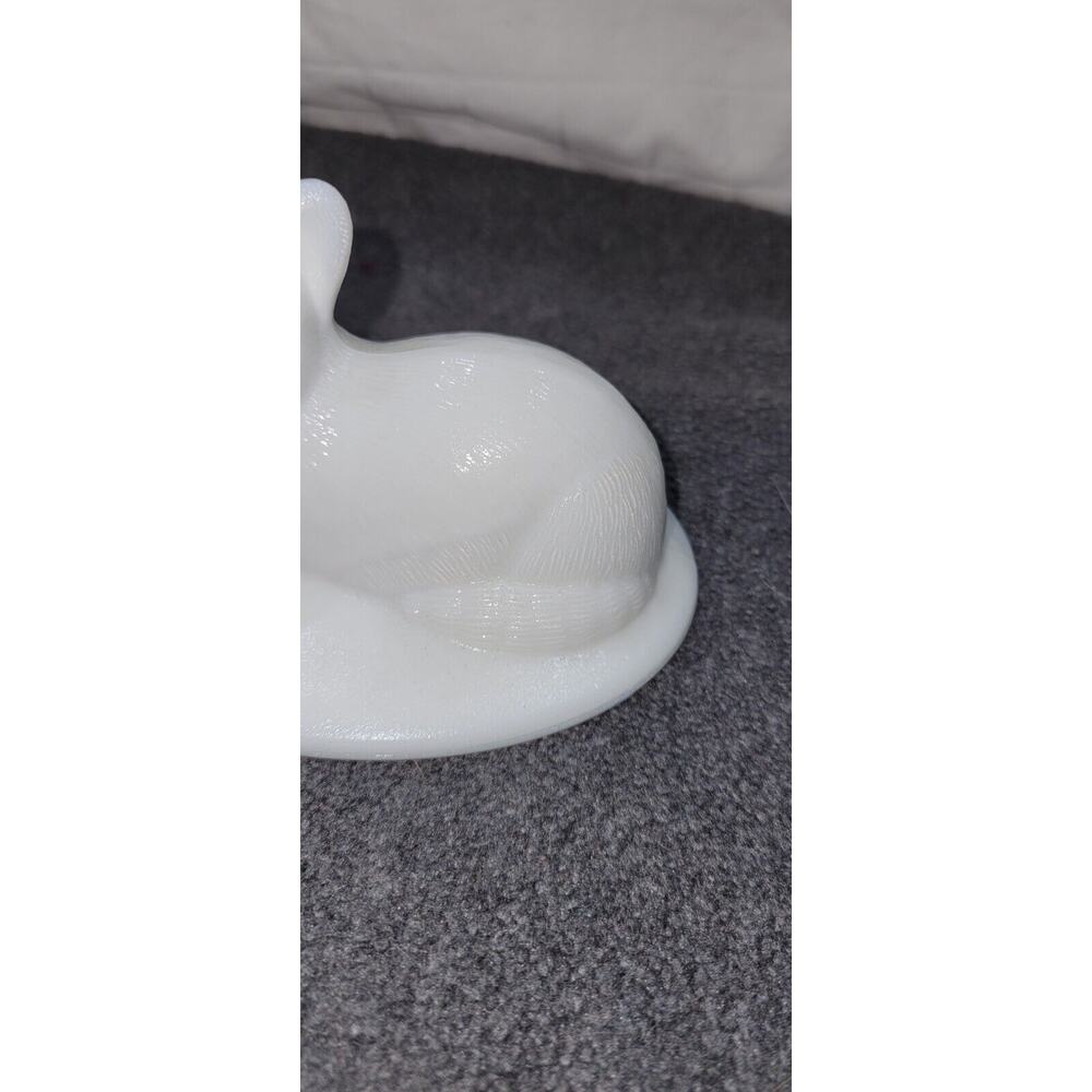 Vintage Westmoreland Milk Glass Cat Laying Down Trinket Box Lid Only 4.5"L - Picture 3 of 6
